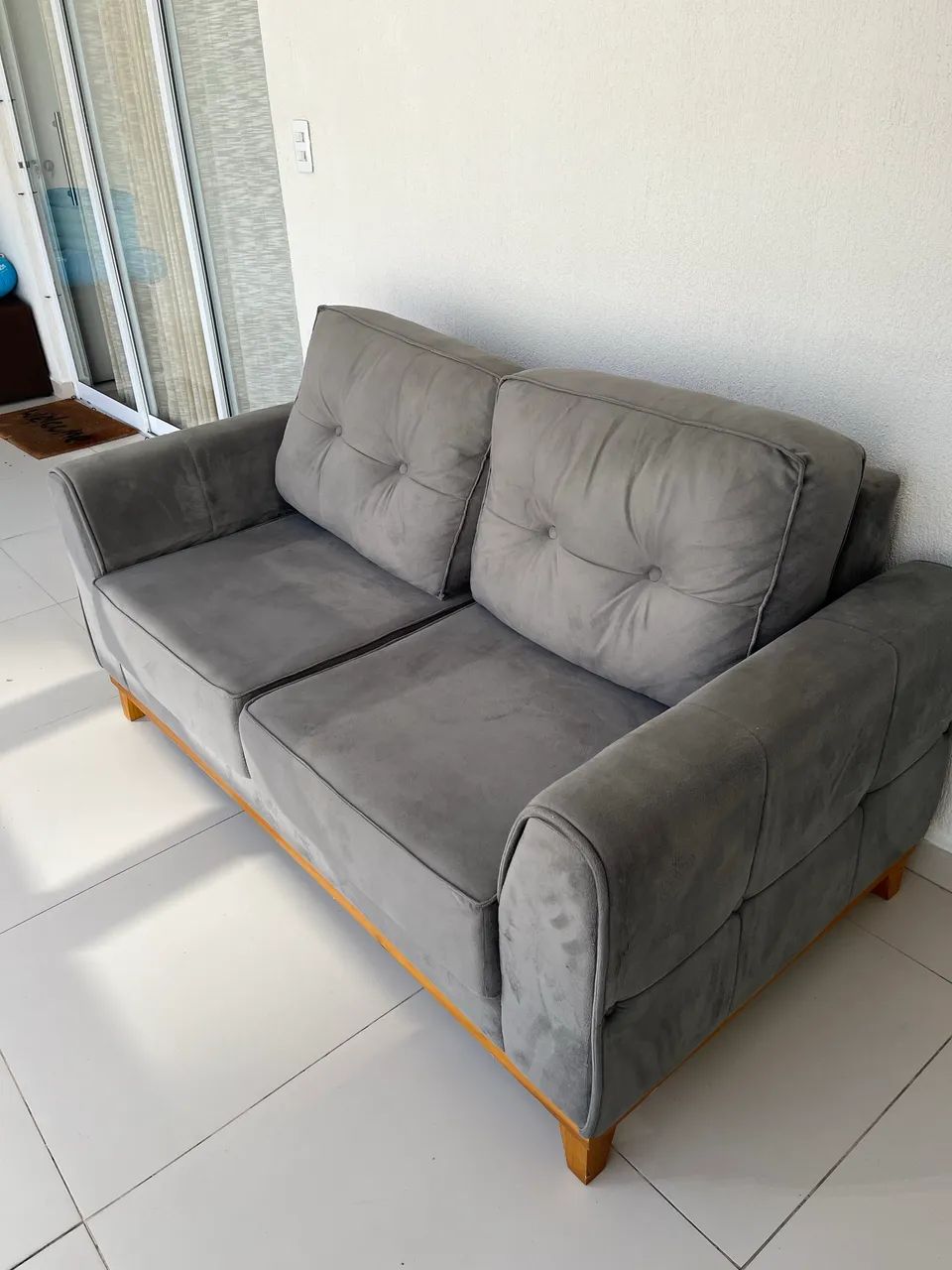 Sofá Retrô Cinza  - Foto 2