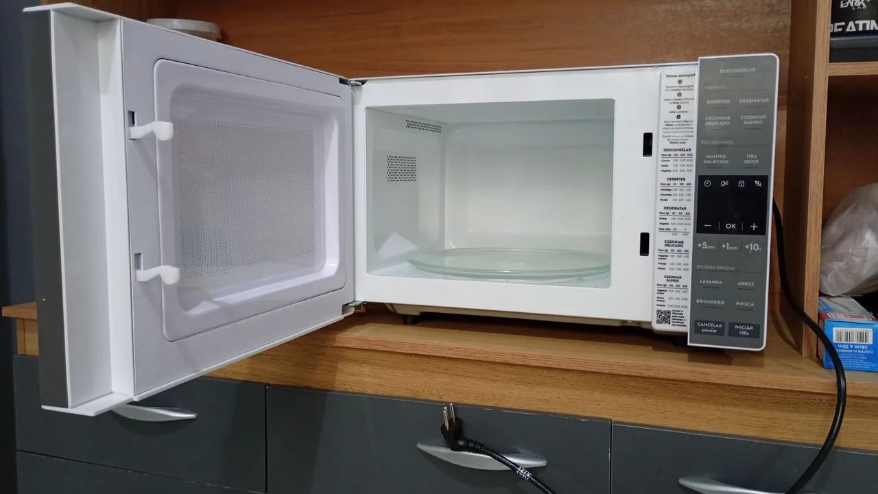 Microondas Eletrolux 23 litros - Foto 2