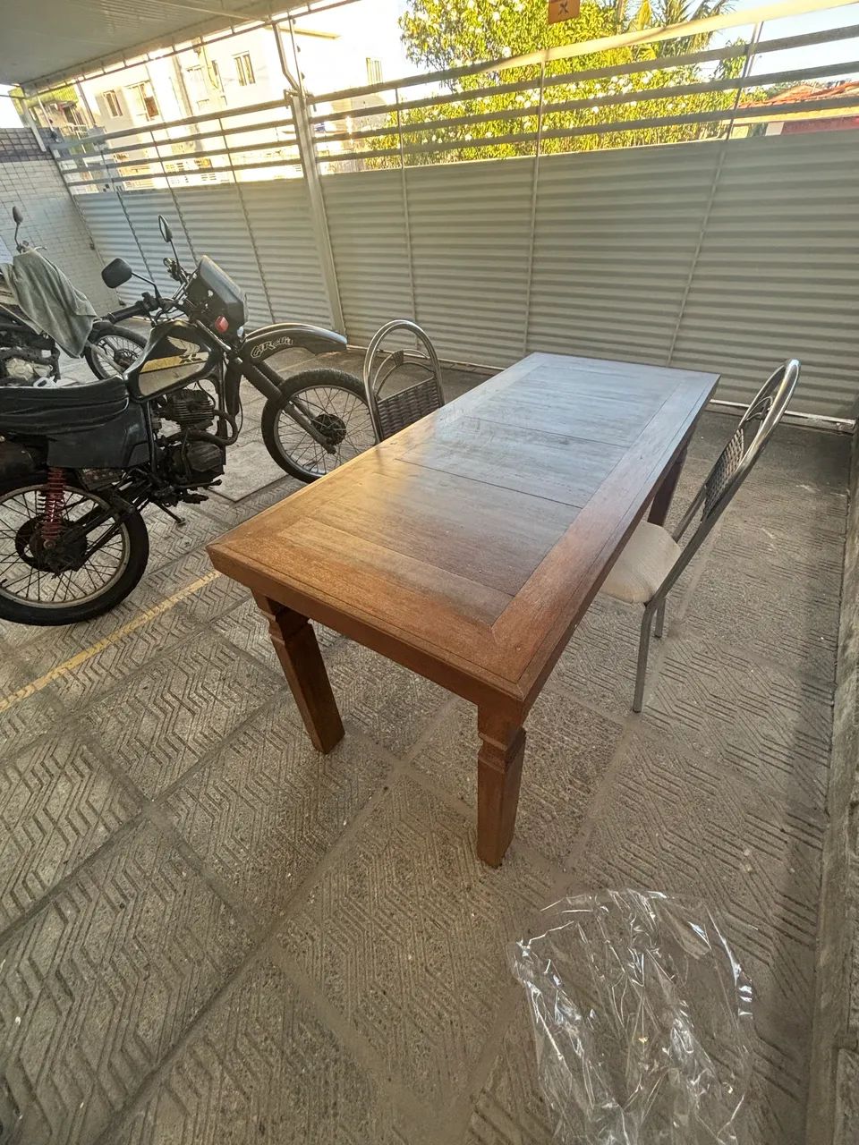 Mesa em madeira 