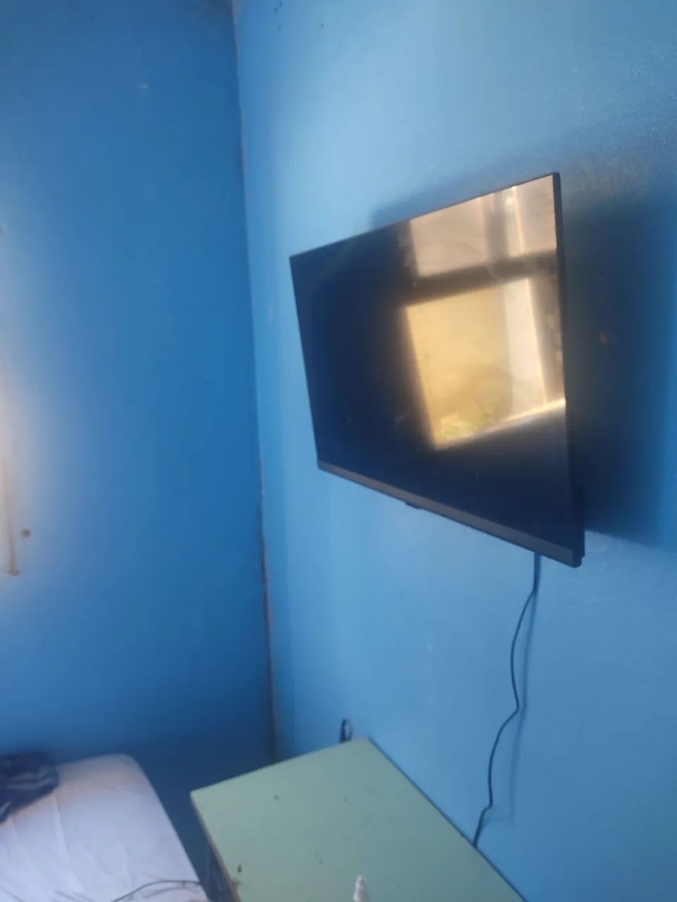 Vende smart tv 32 polegadas nova 2 mês de usso - Foto 3