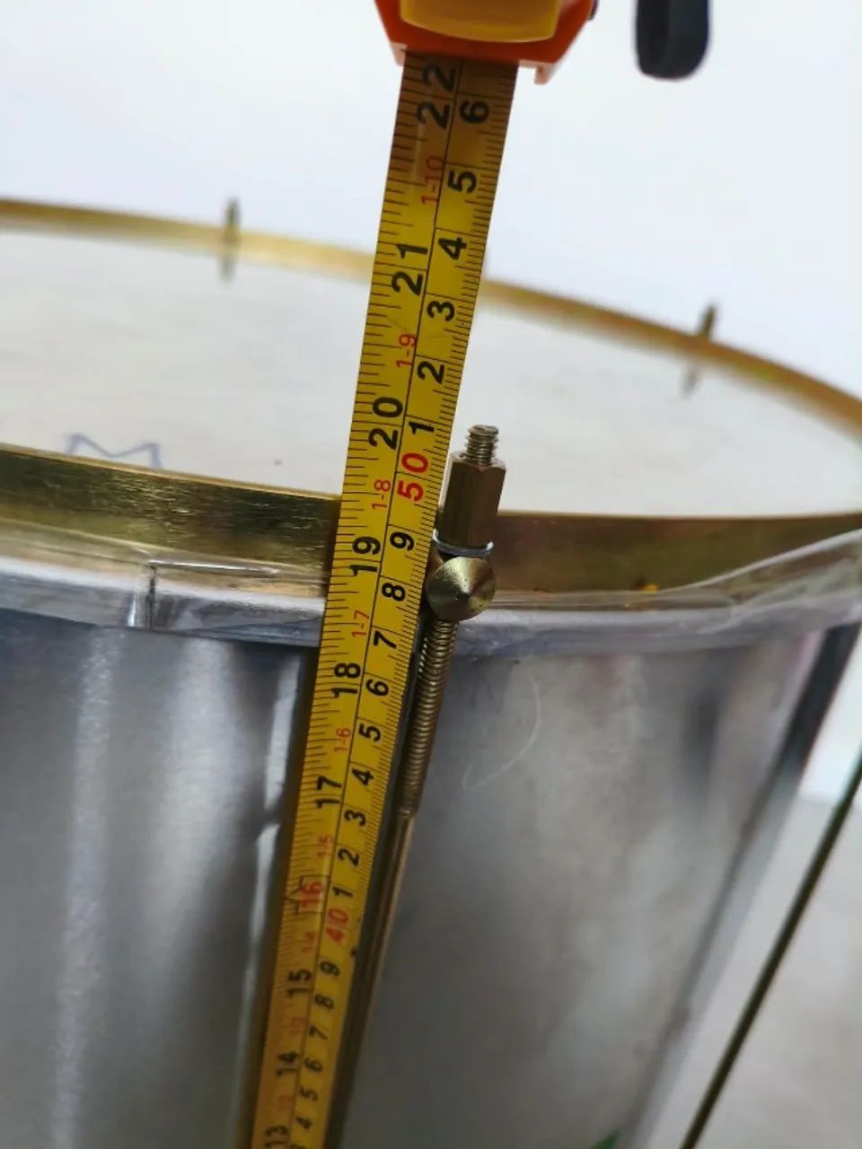 Kit de surdo de primeira (22polegadas), case, duas macetas e talabarte - Foto 2