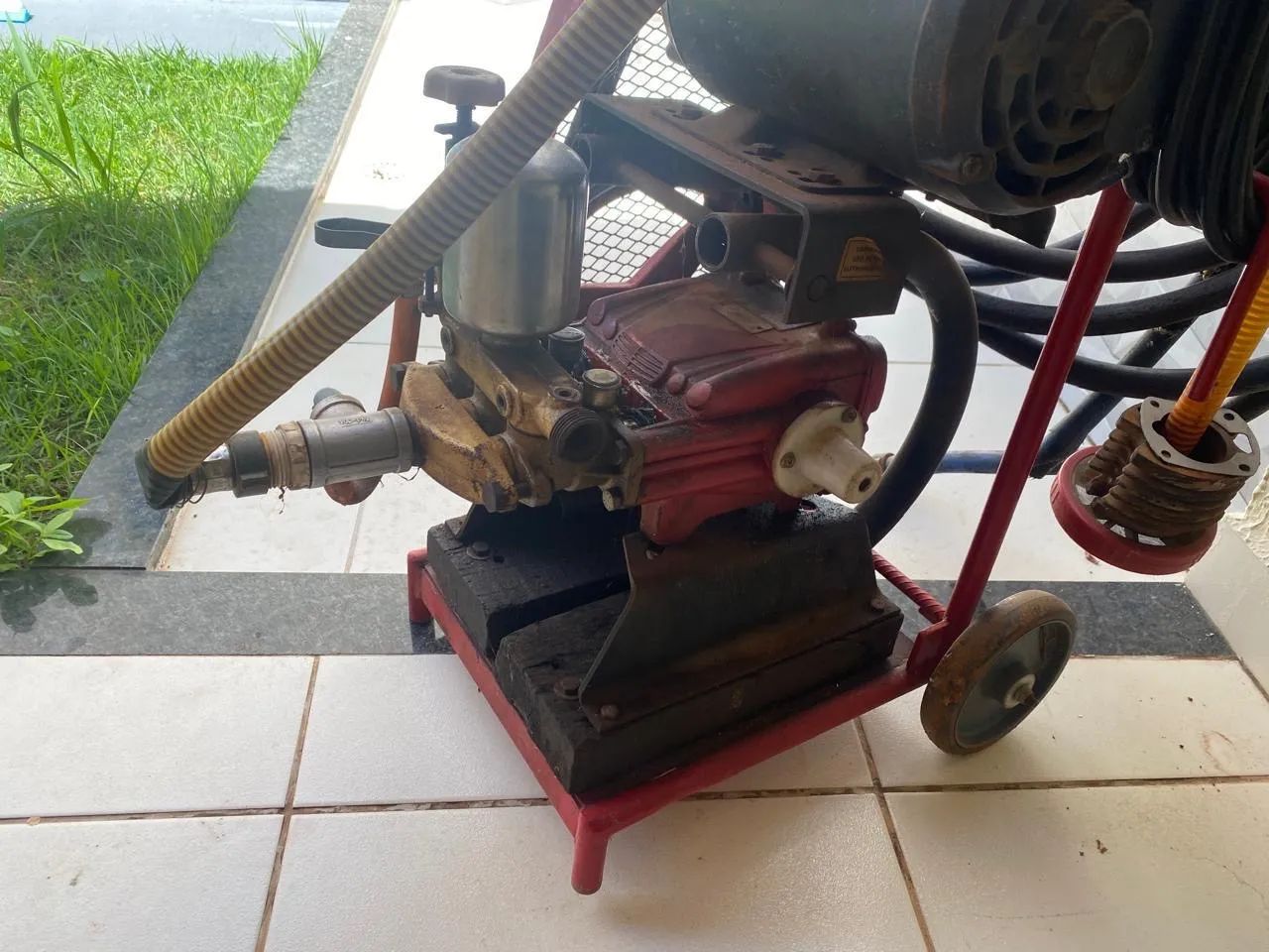 Bomba lava jato Barata  - Foto 4
