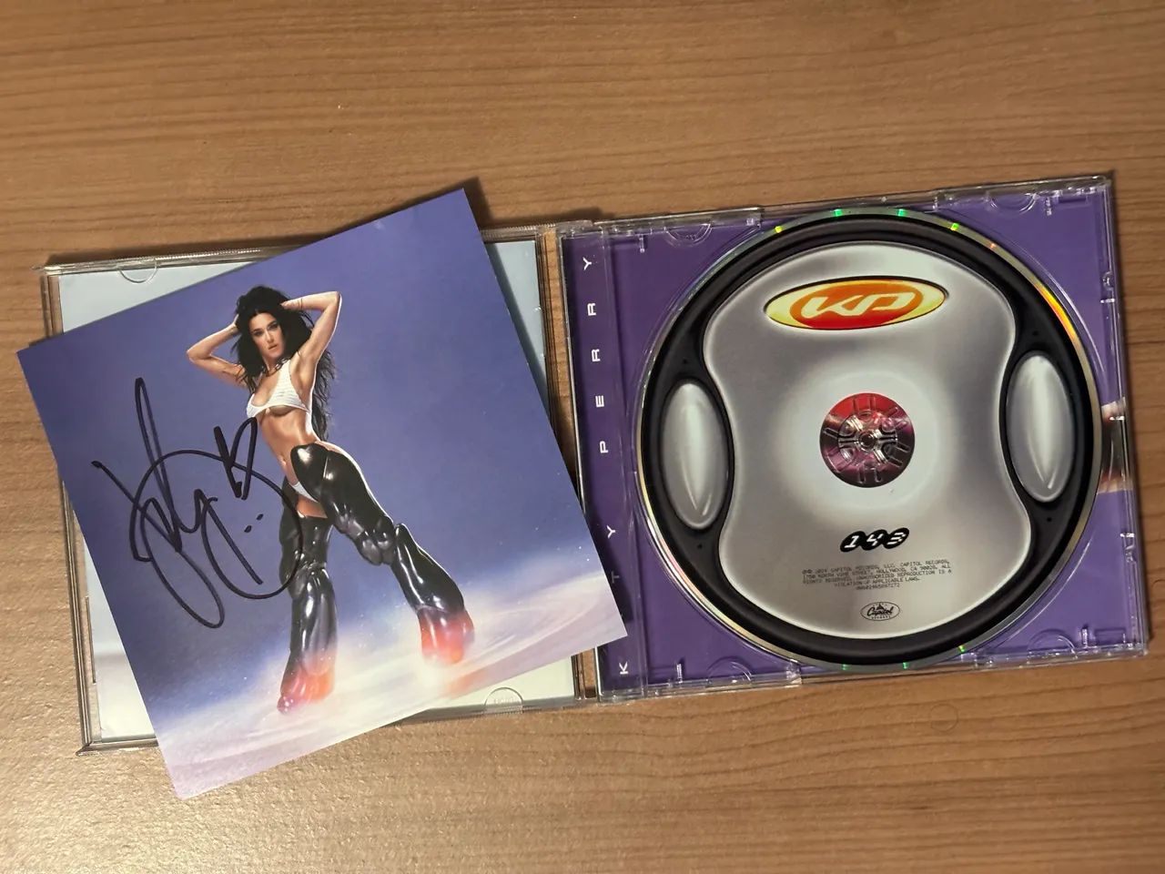 Katyouページ CD Katy Perry - 143 (AUTOGRAFADO) - CDs, DVDs etc - Potengi, Natal
