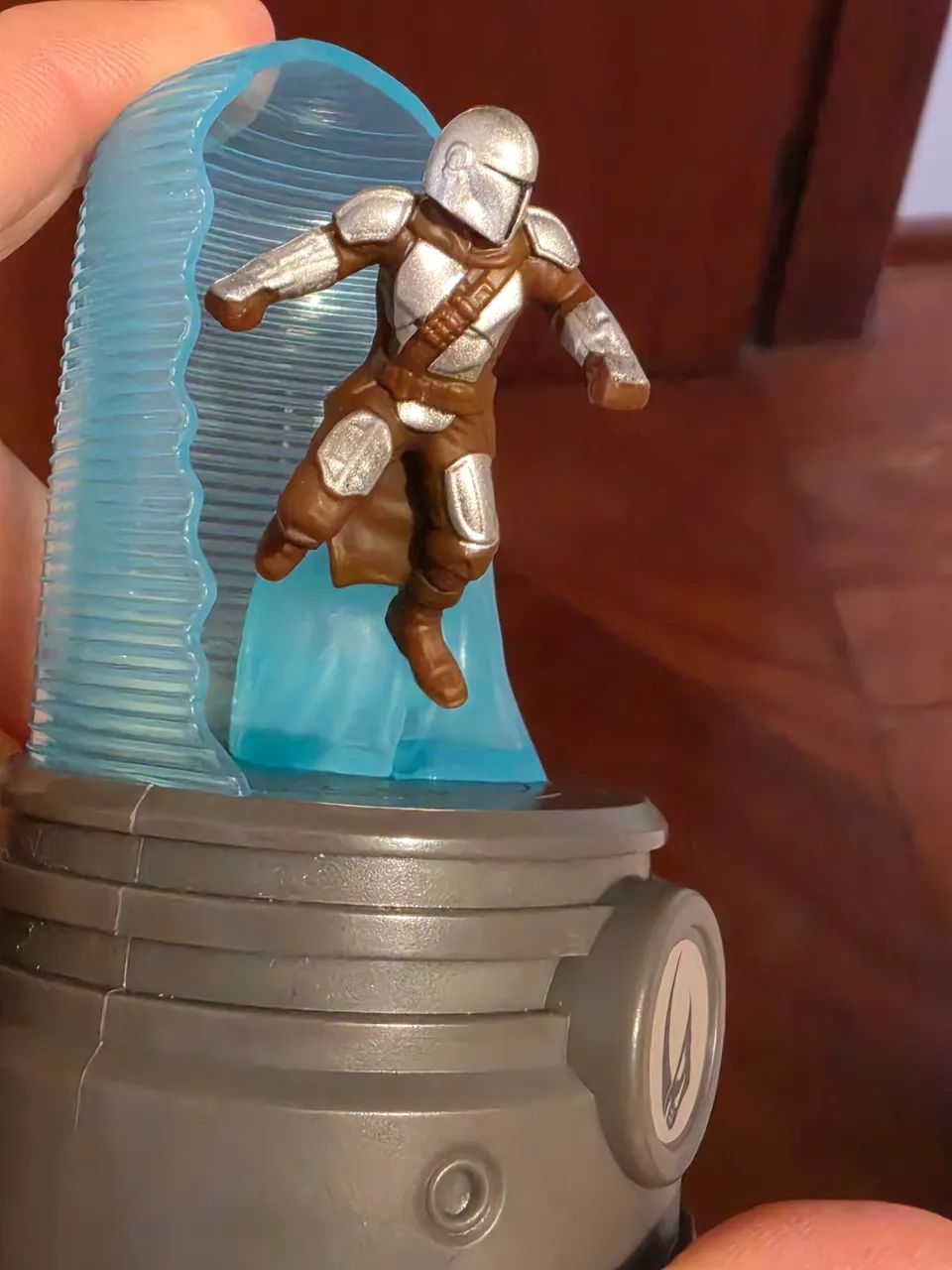 Boneco Mandaloriano Com Jetpack Burguer King Star Wars - Foto 2