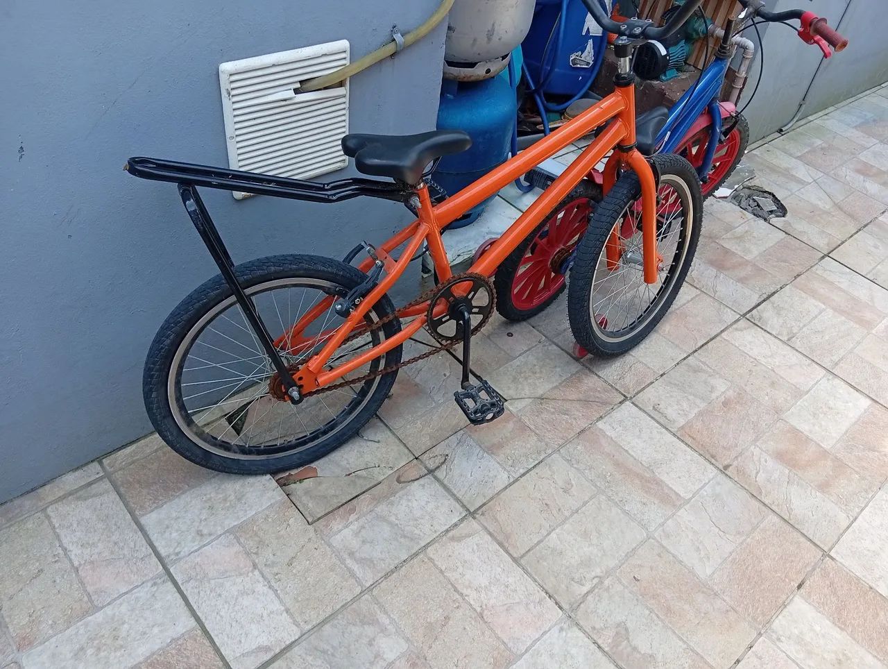 Vendo uma bicicleta ?