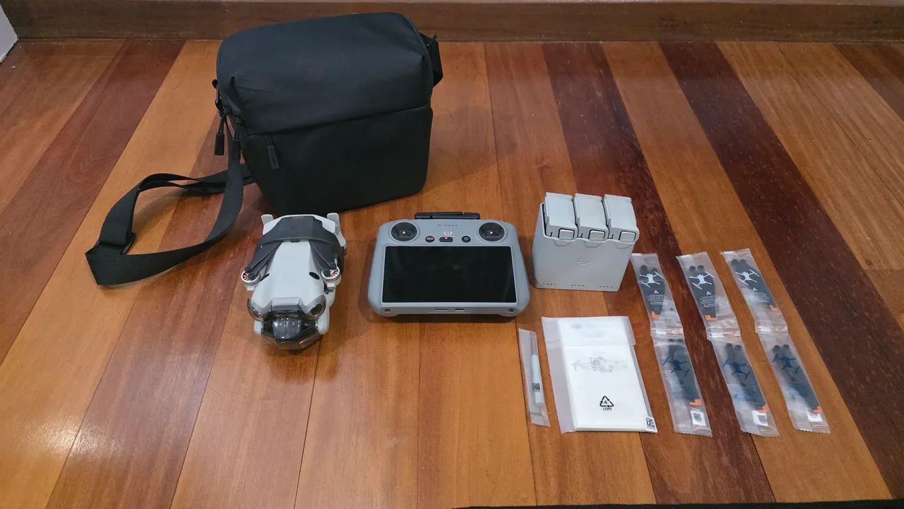Drone DJI Mini 4 Pro Fly More Plus - Foto 4