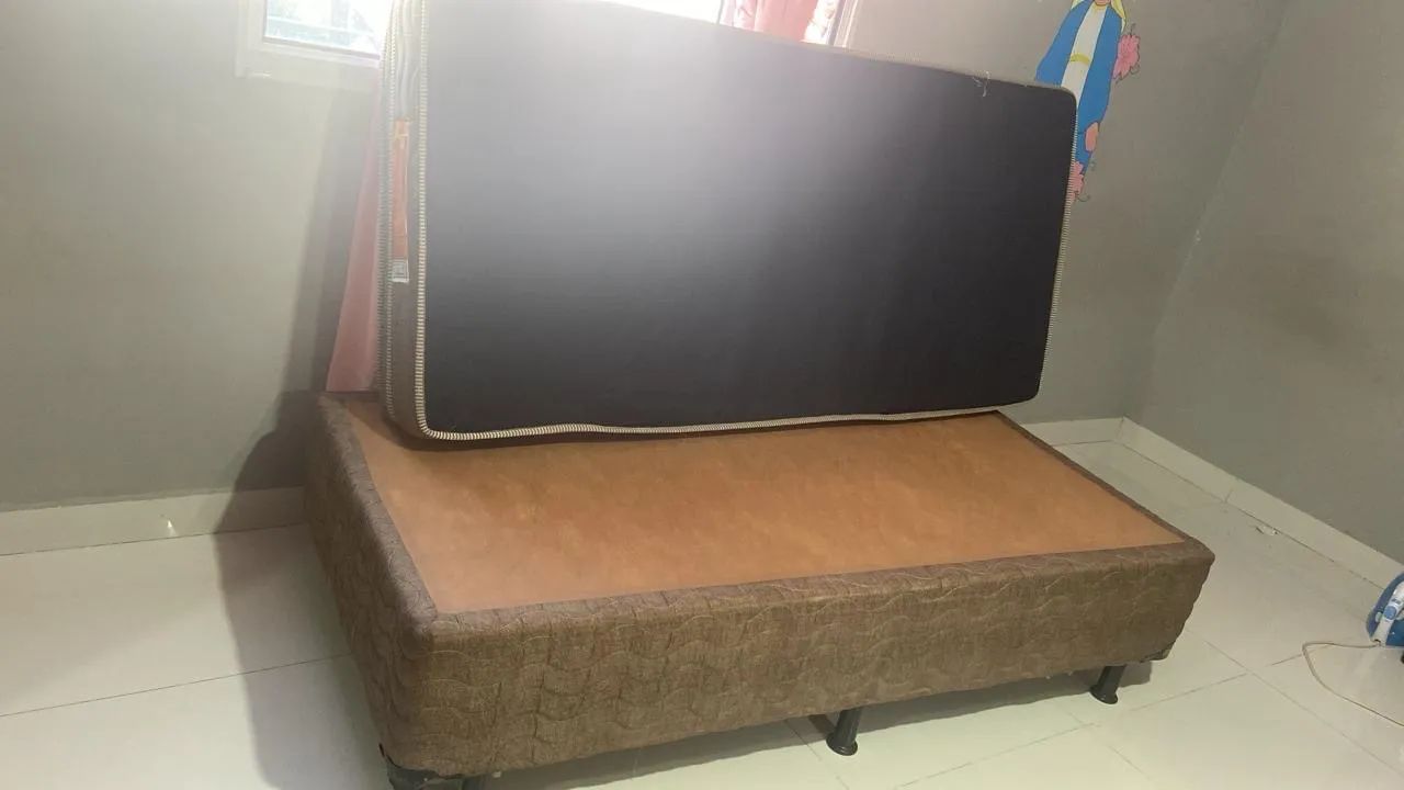 Cama Box de Solteiro em Ótimo Estado - Foto 2