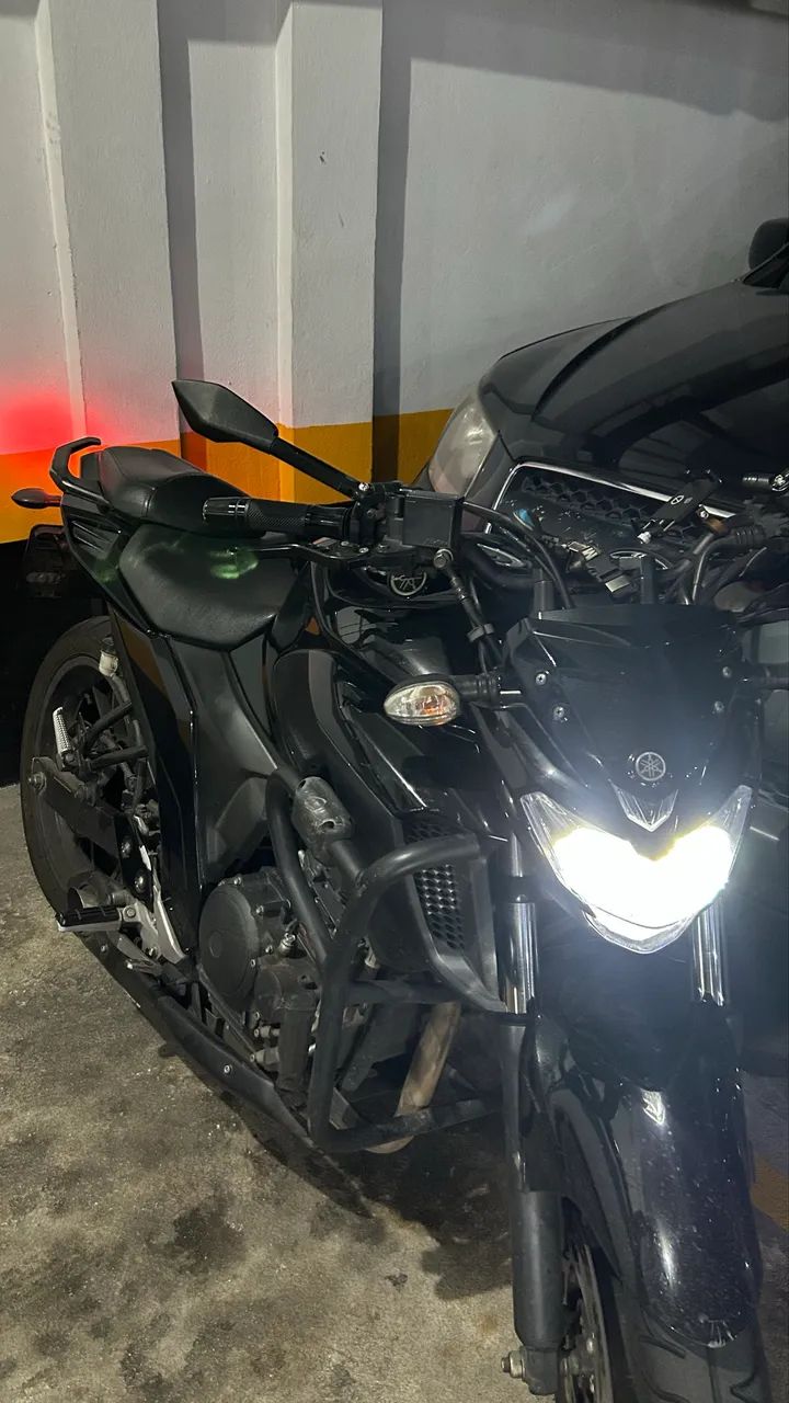 FZ25 all black - Foto 3