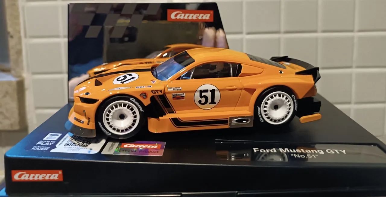 Autorama Carrera Evolution Ford Mustang GTY #51 - Foto 2