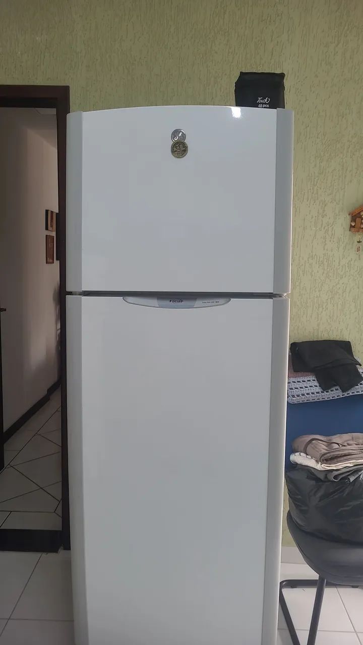 Geladeira GE Branca