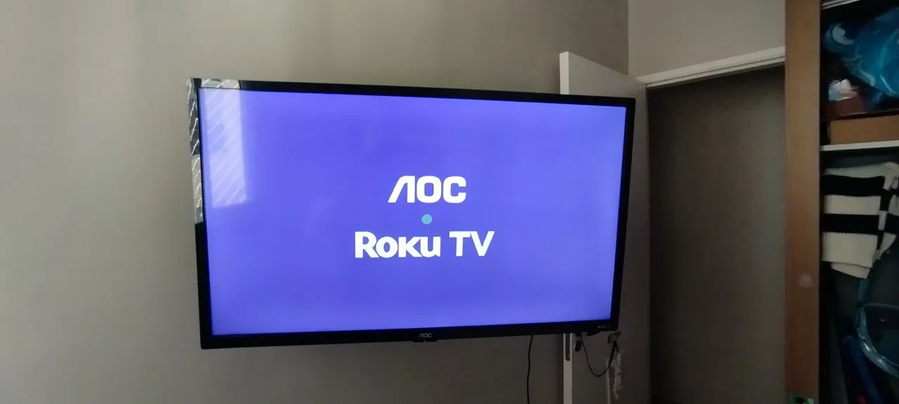 Tv Led roku 32" usada em ótimo estado 