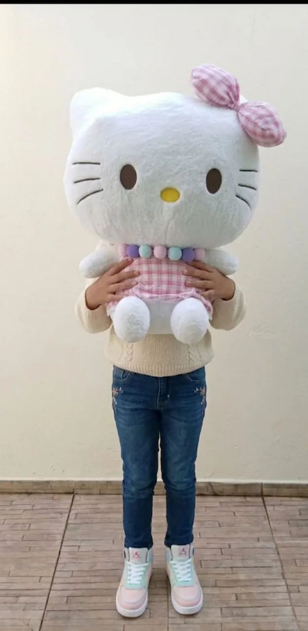 Hello kitty gigante