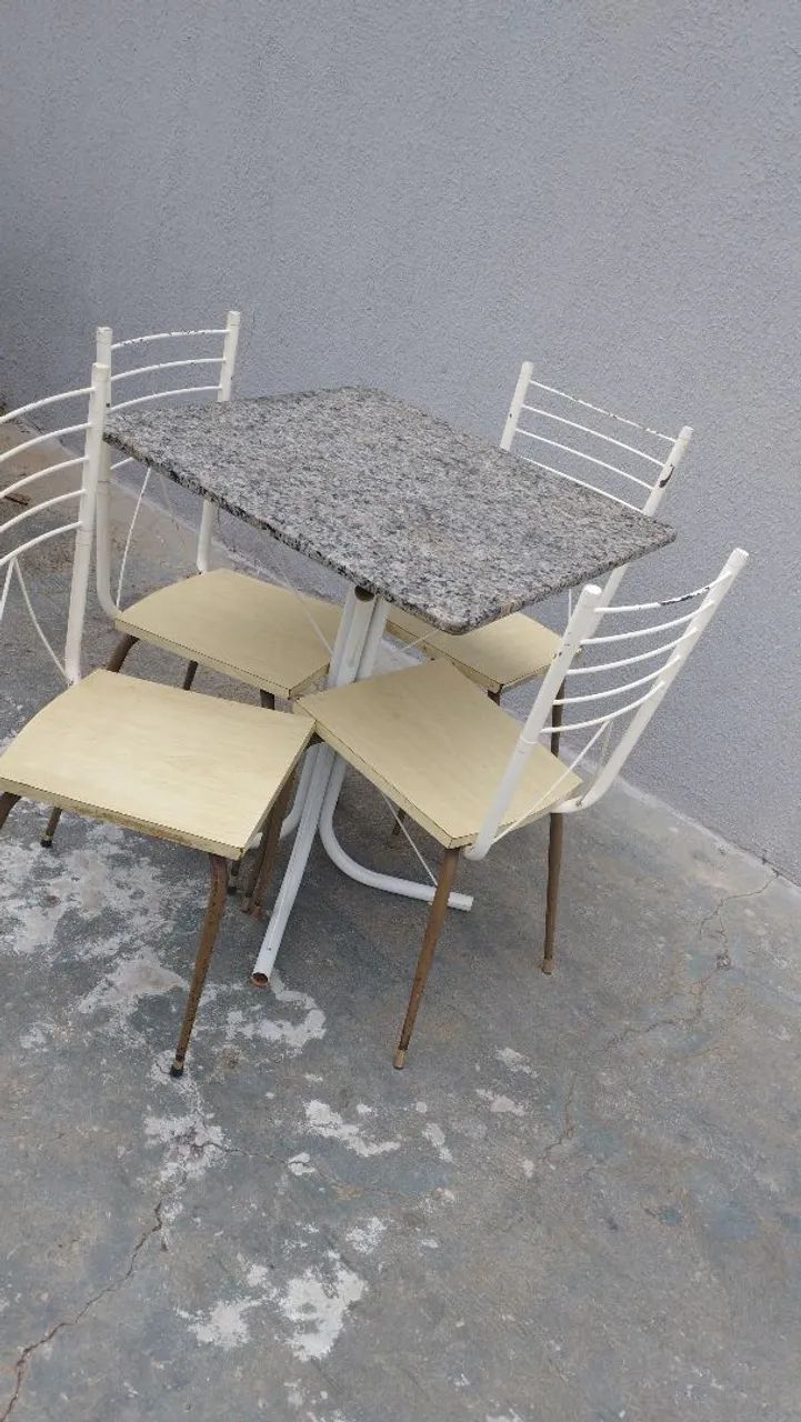 Mesa com 4 cadeiras. Entrega gratuita - Foto 4