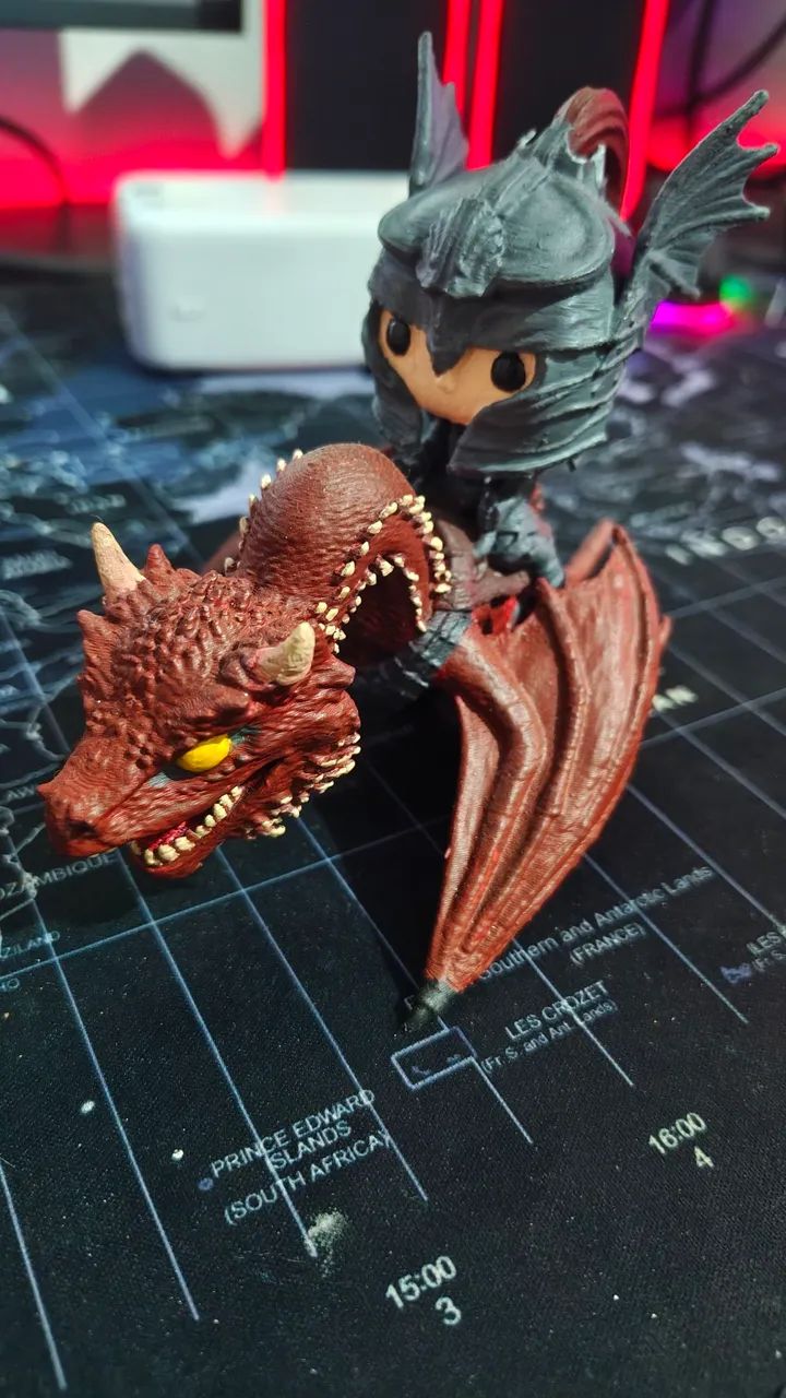 Funko pop Caraxes e Daemon pintados a mão - Foto 2