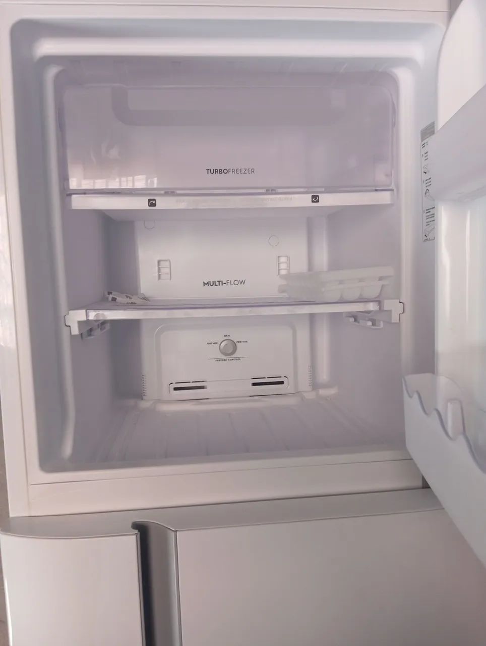 Vende se uma geladeira nova zerada - Foto 2