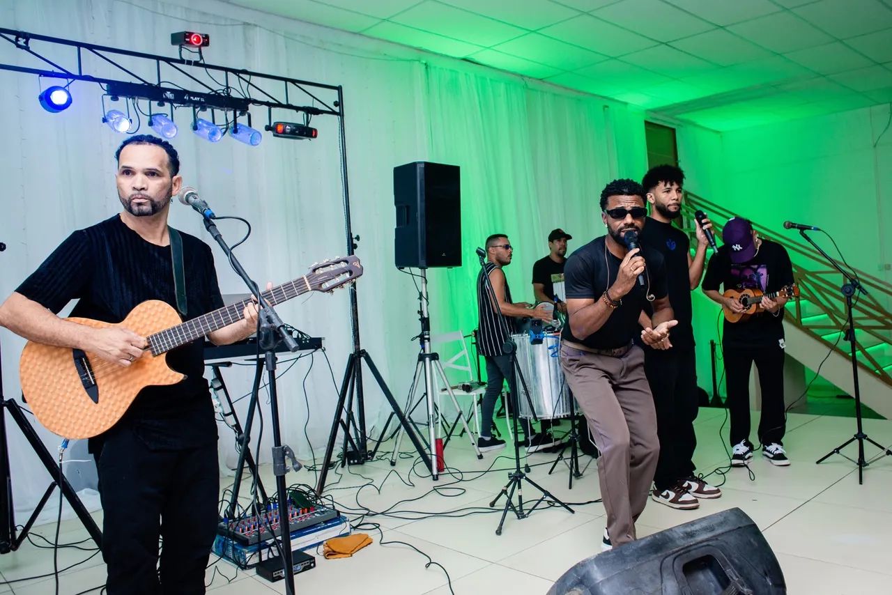 Banda de pagode  - Foto 2