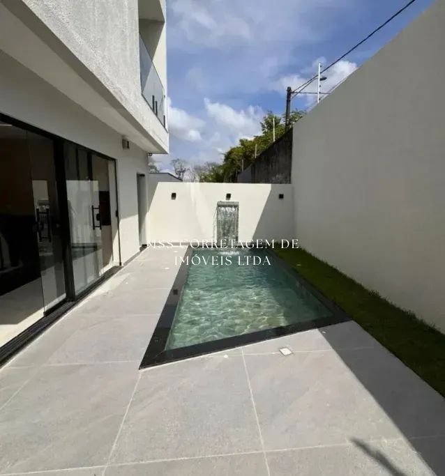 Casa recém construída em Condomínio com 4 suítes - Foto 3