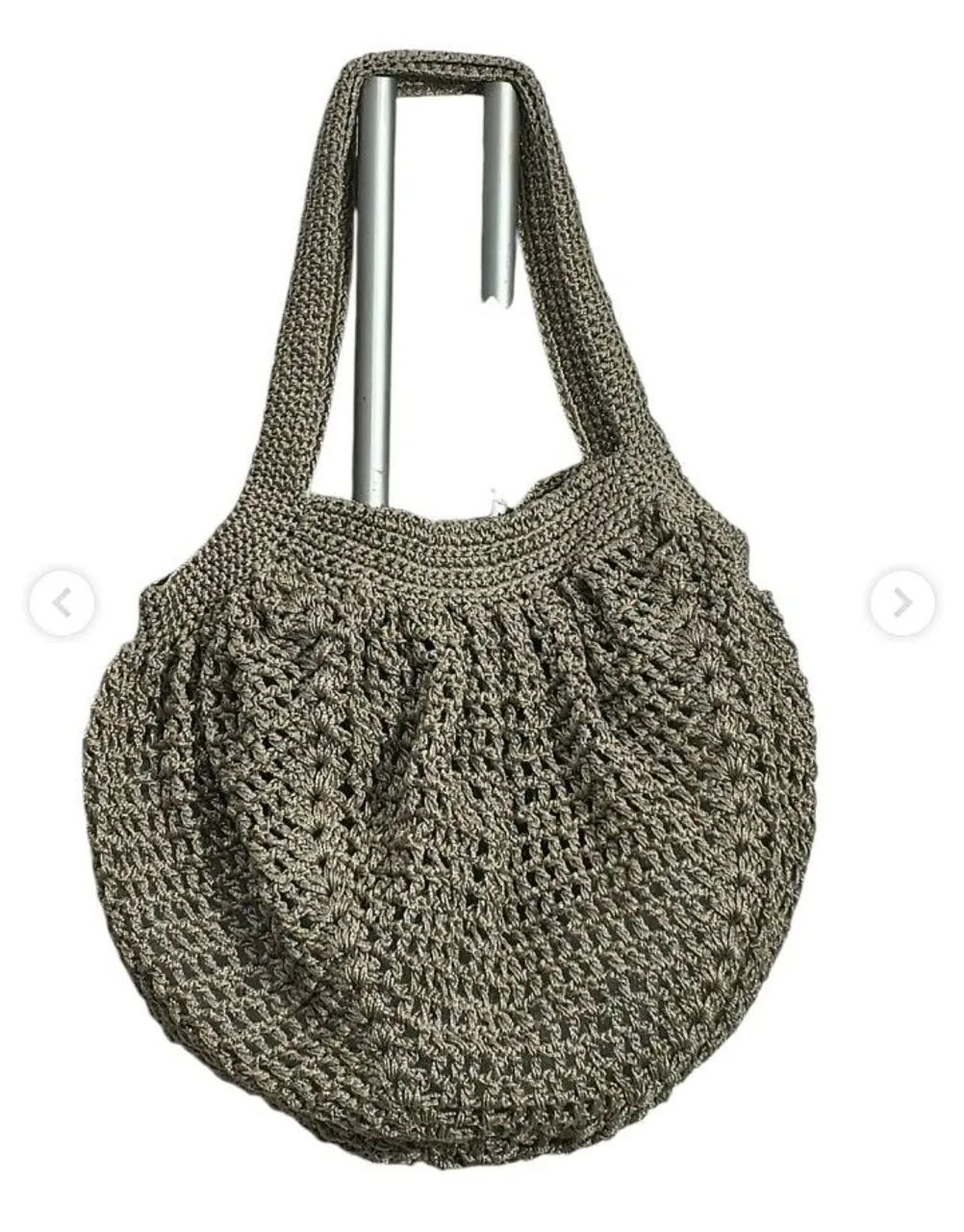 Bolsa artesanal de crochê 