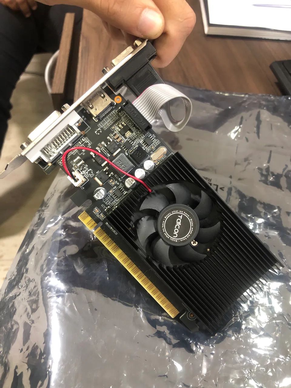GeForce GT 730 - Foto 4