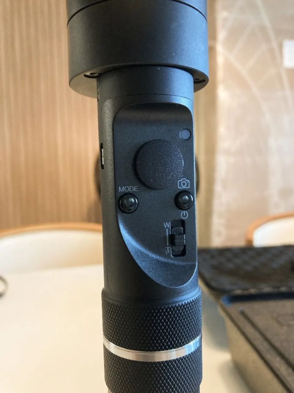 Estabilizador Zhiyun Crane Plus Gimbal Até 2,5kg Preto Preto - Foto 6