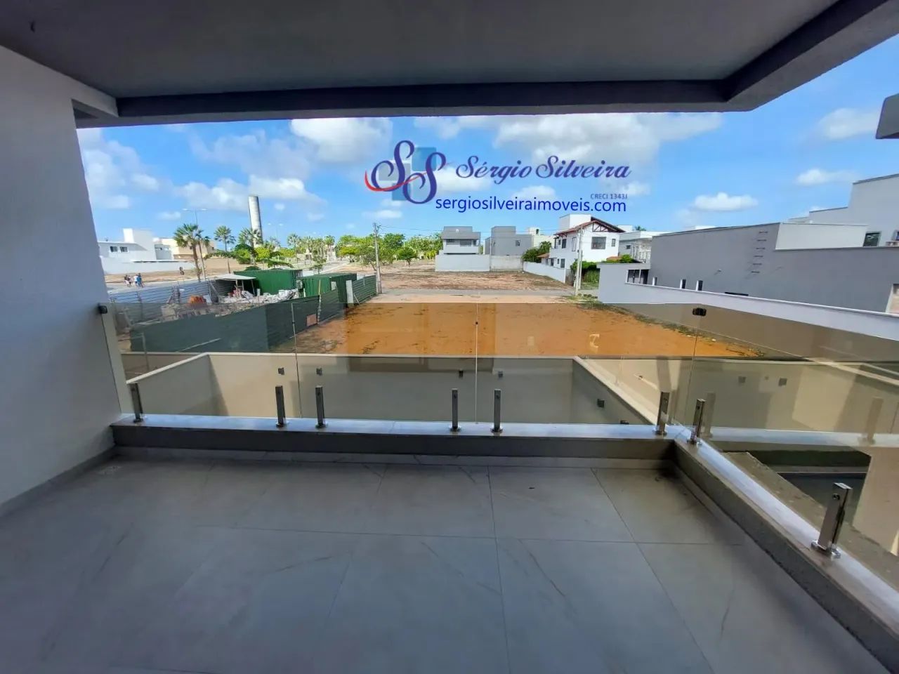 Belíssima casa no Eusébio com 4 suítes, lazer completo. - Foto 2
