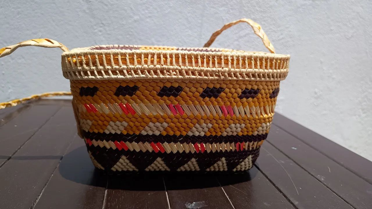 Bolsa em palha colorida  - Foto 2