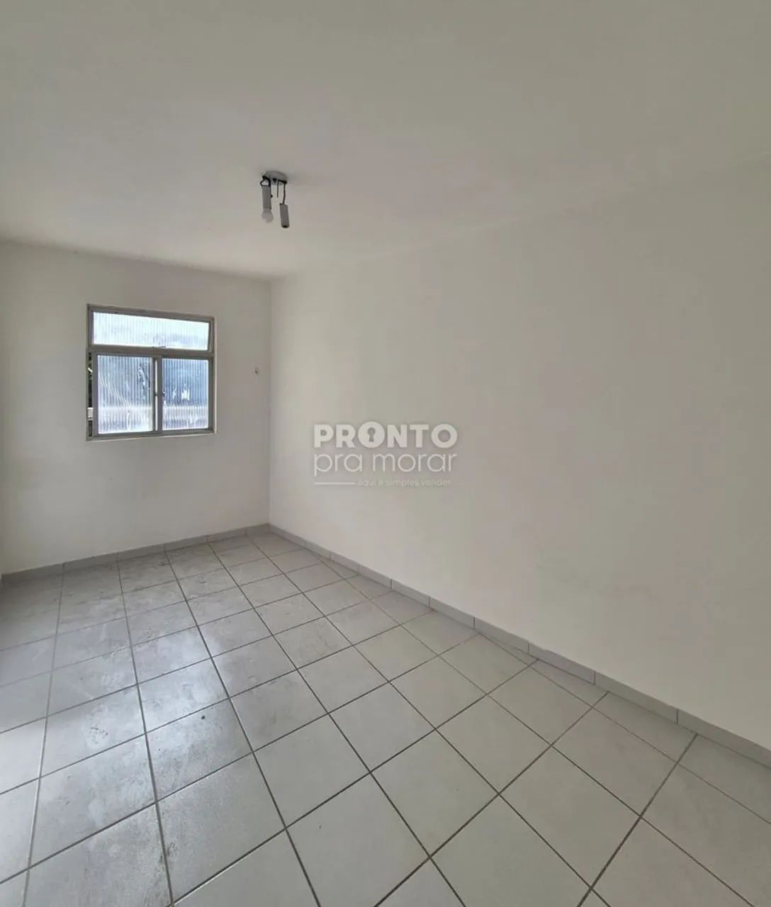 Apartamento com 2 quartos em Espinheiro