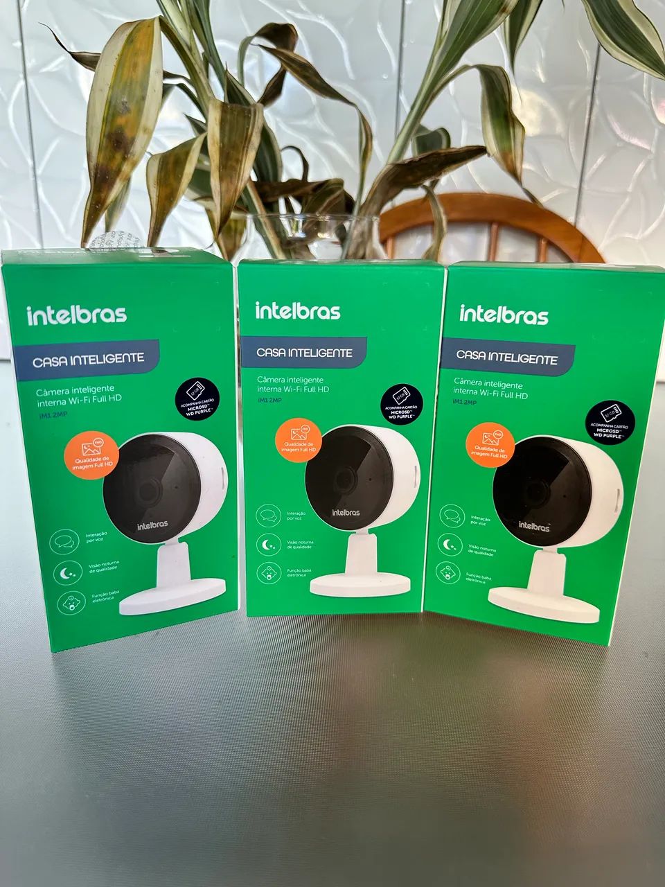 Vendo câmera externa Intelbras 