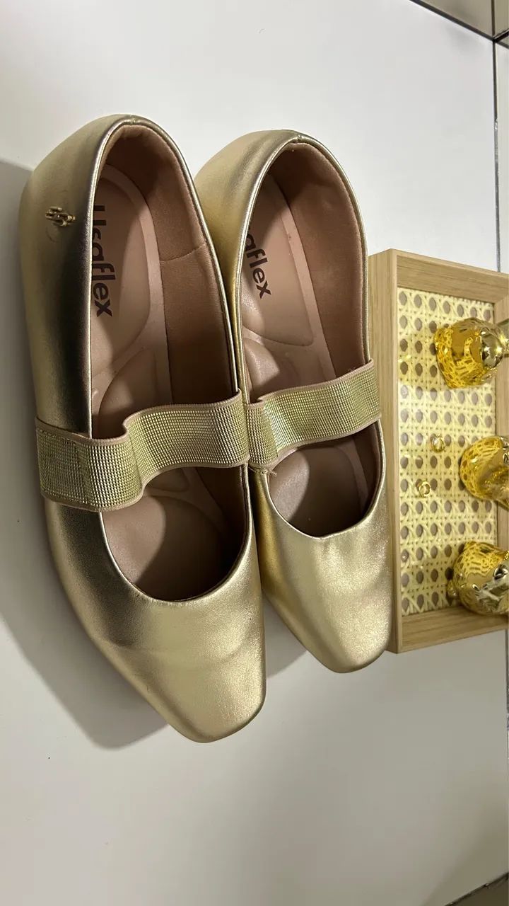 Sapatilha dourada usaflex  - Foto 2