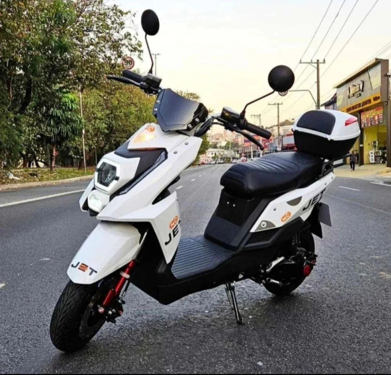 Autopropelido Jet 1000 W