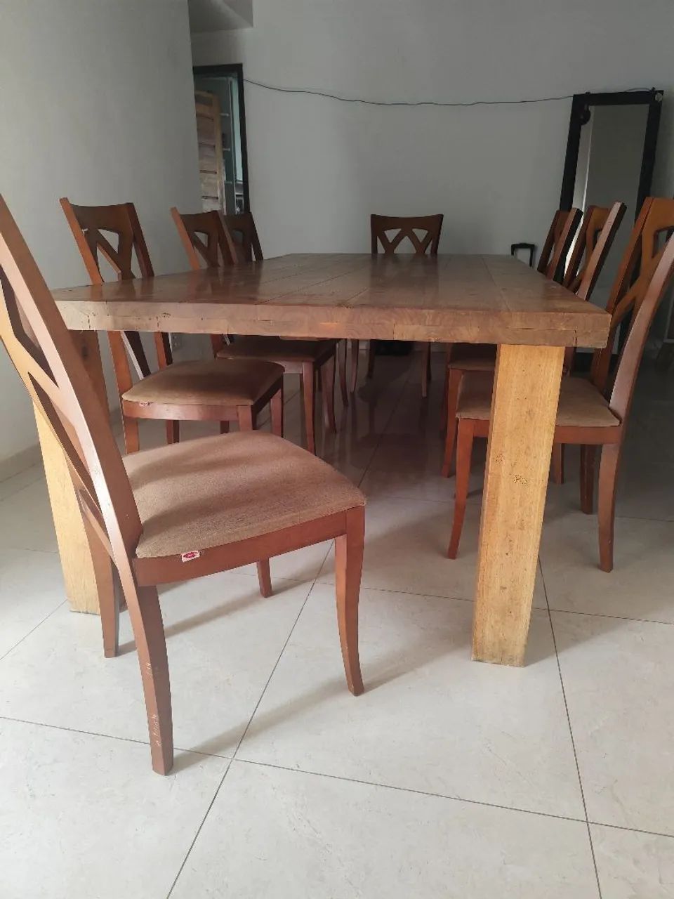 Mesa em madeira maciça Sierra com 8 cadeiras - Foto 2