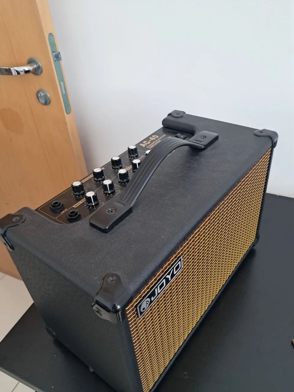 Amplificador para guitarra/violão e voz Joyo AC 40 - Foto 2