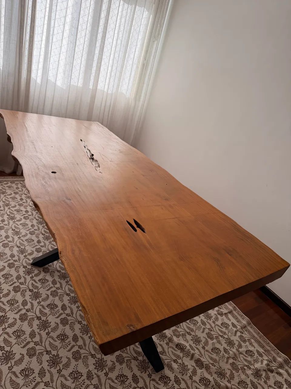 Mesa de jantar de madeira maciça  - Foto 2
