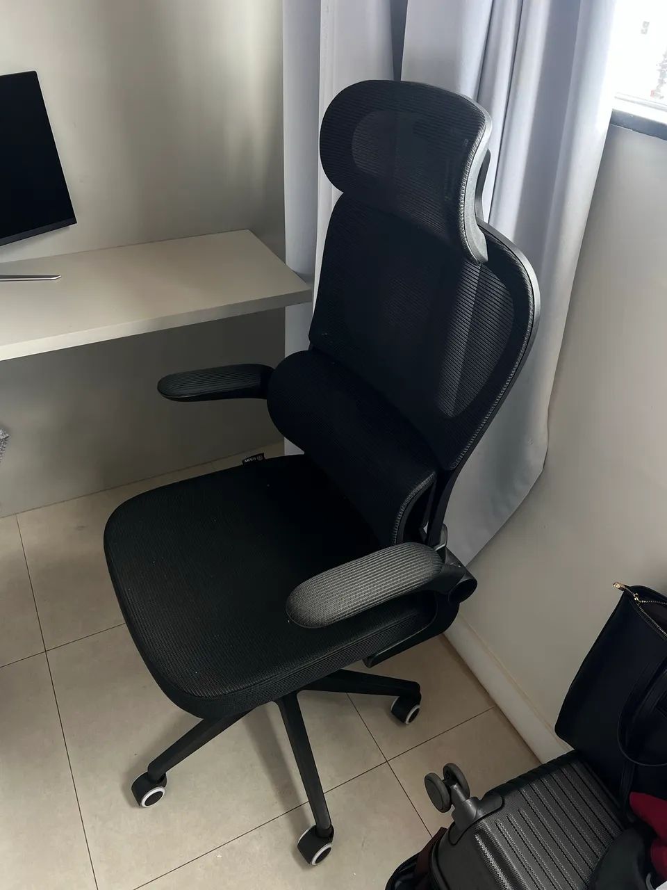 Cadeira de escritório | PERFEITA E NOVA  - Foto 3