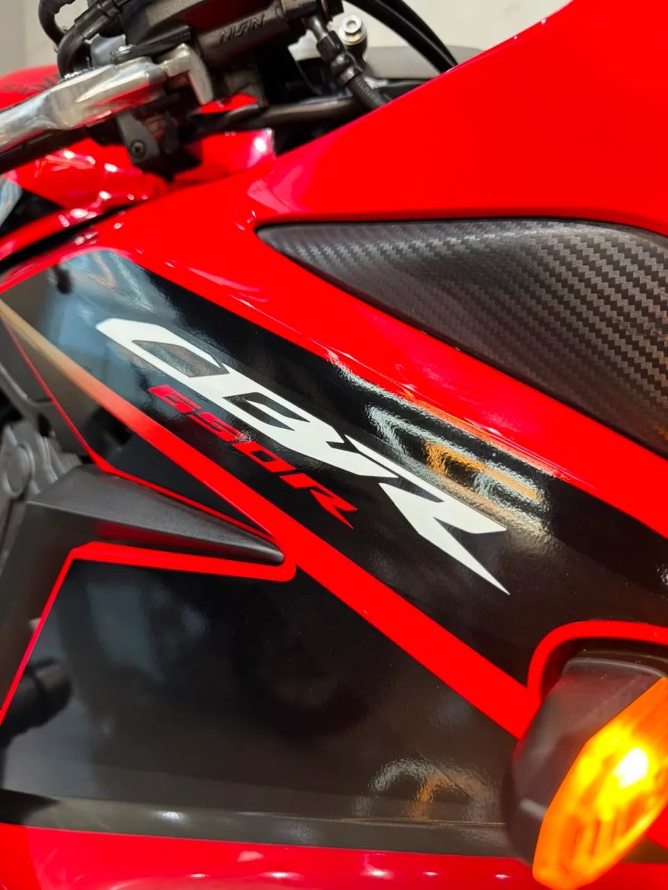 CBR 650R ANO 2024 - Foto 3