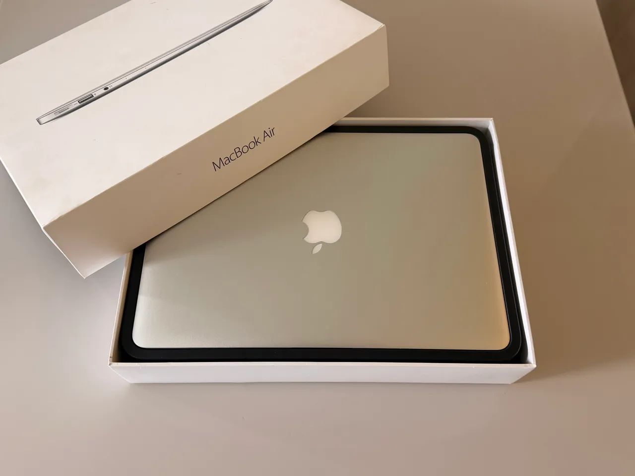 MacBook Air 13 polegadas 2017 - 256 GB - Impecável 