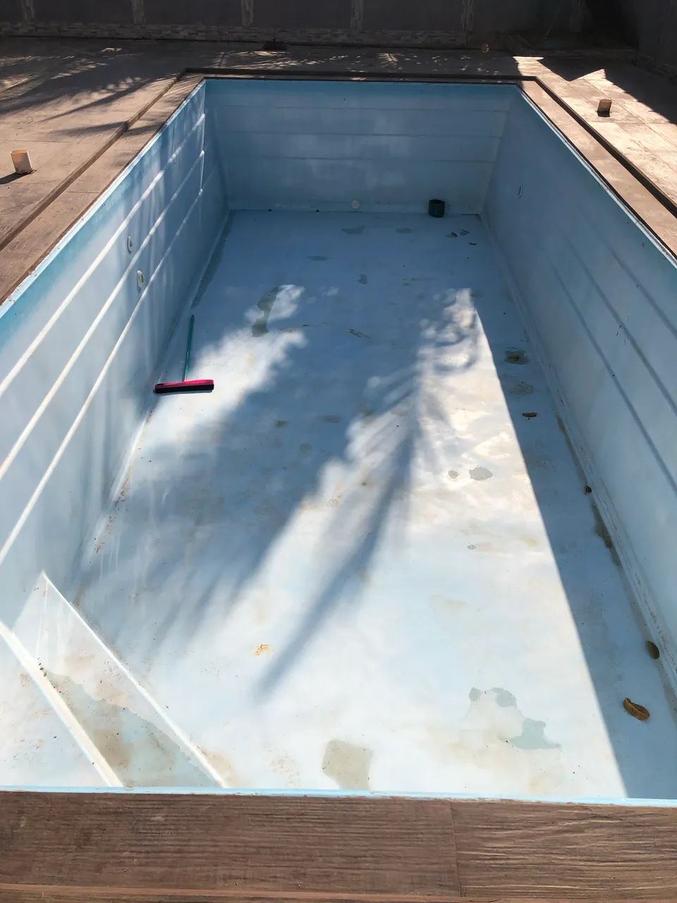Reforma e pintura piscinas de fibra 
