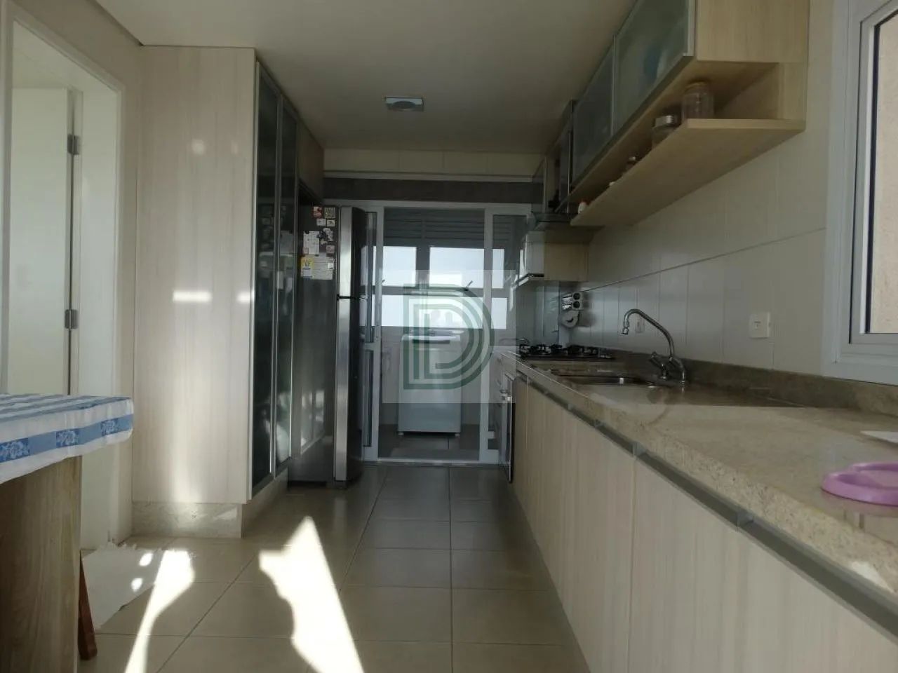 Vila São Francisco, 187 m², 4 dorms. com 3 suítes, sala 2 ambientes com - Foto 2