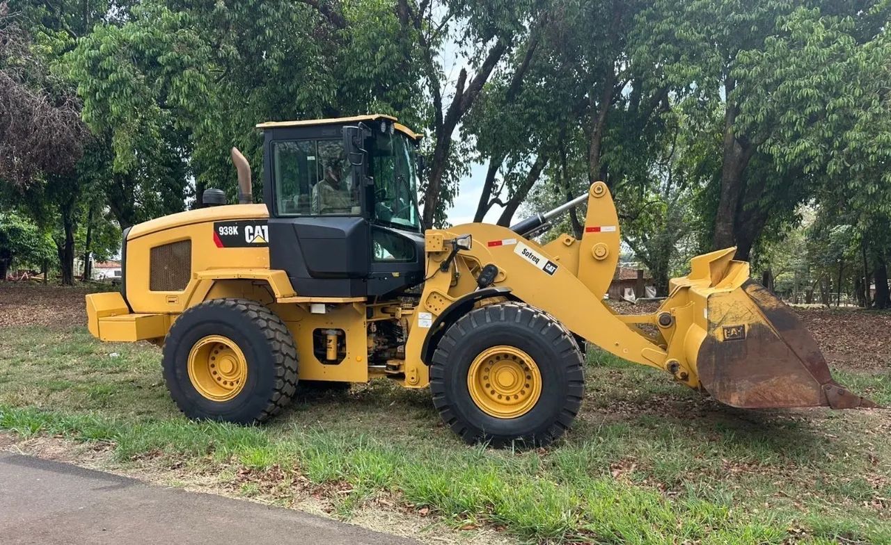 Pá Carregadeira Caterpillar 938K ano 2018 com 13.000 horas, em SP - Foto 2