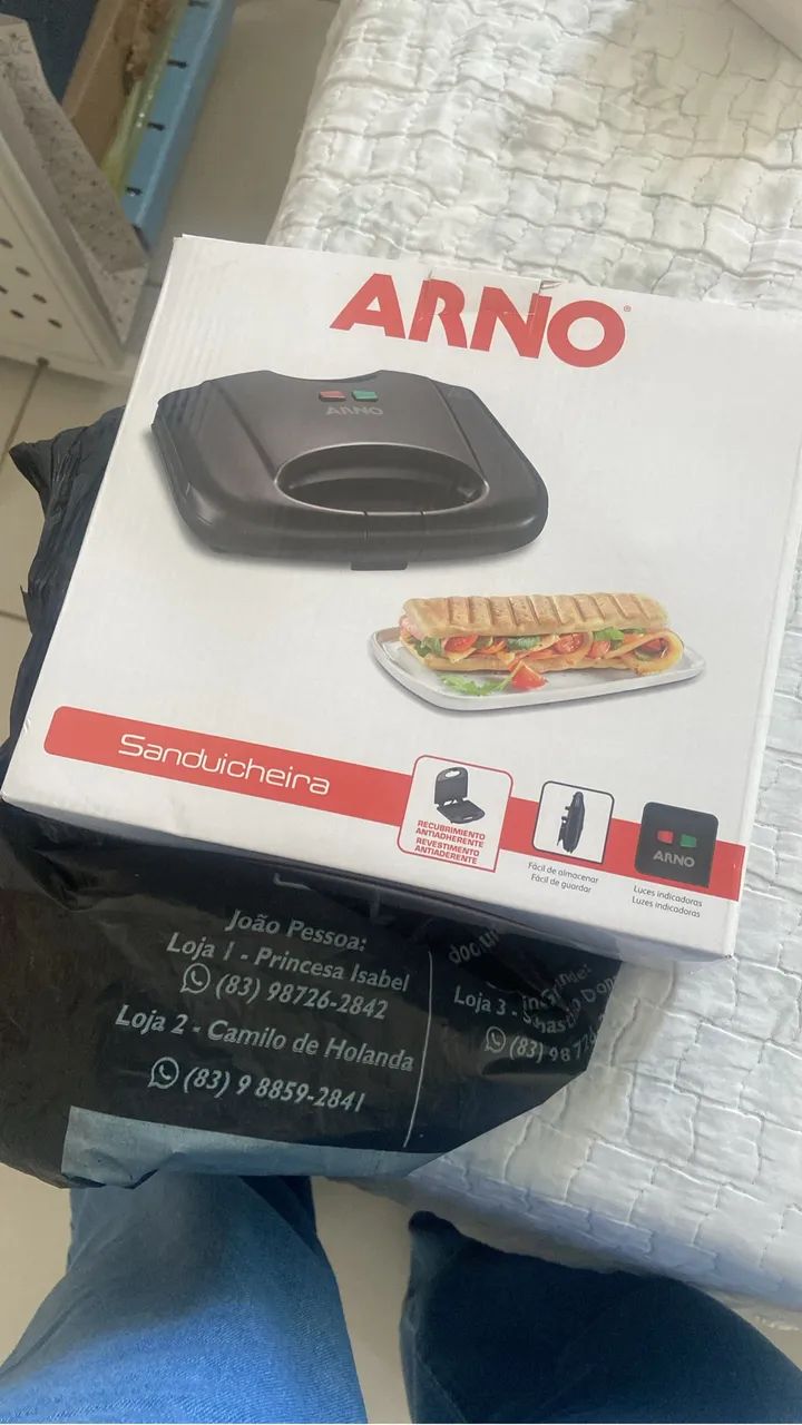 Sanduicheira Arno 