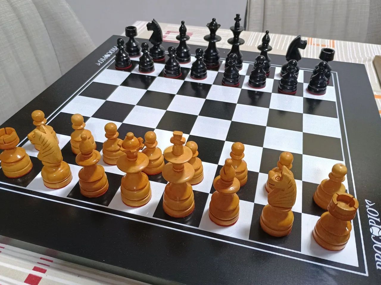 Jogo de xadrez de madeira nobre com tabuleiro  - Foto 3
