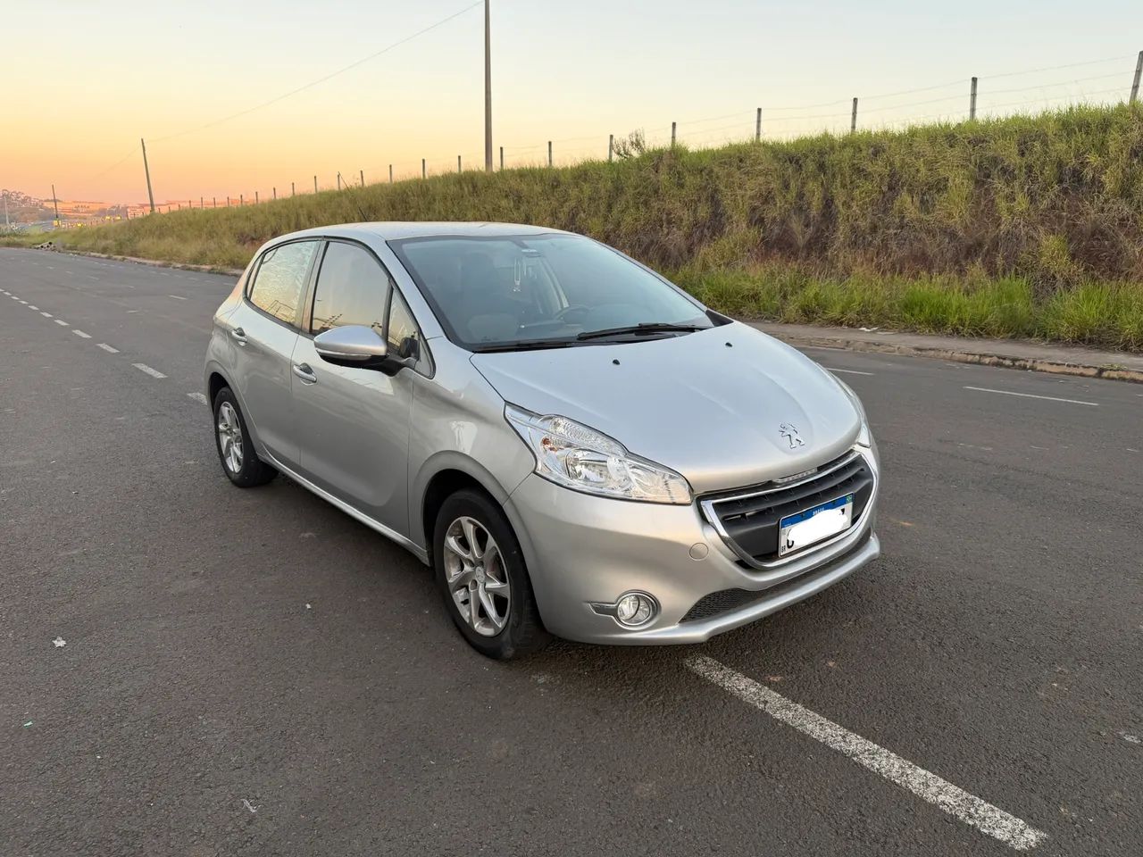 Peugeot 208 Active/active Pack 1.5 Flex 8V 5P 2016 - Foto 4