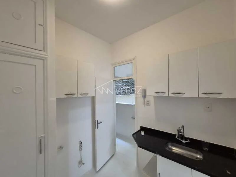 Apartamento - / Residencial / Laranjeiras 2