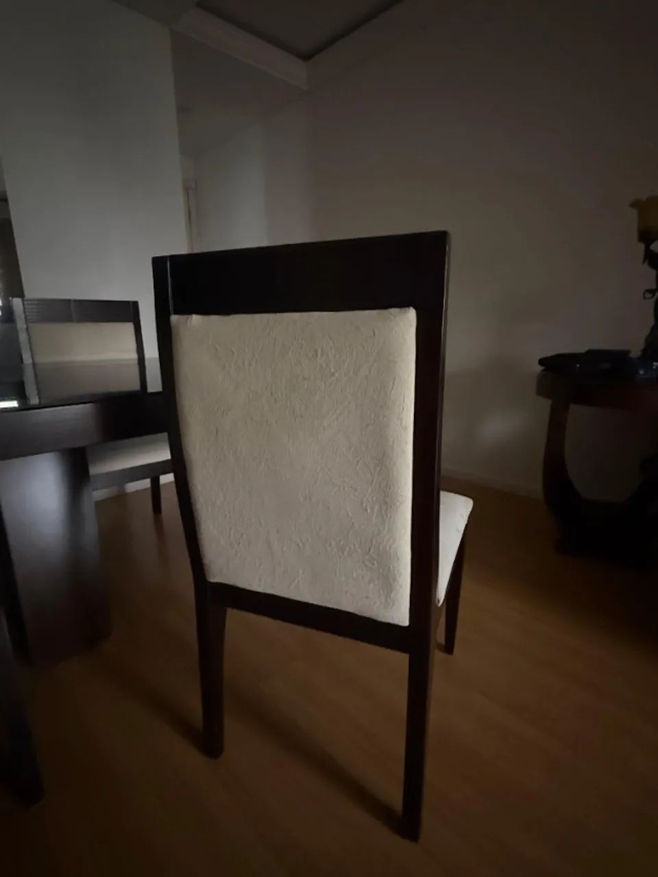 Mesa de Jantar 8 Lugares com 8 Cadeiras - Grande e Elegante - Foto 2