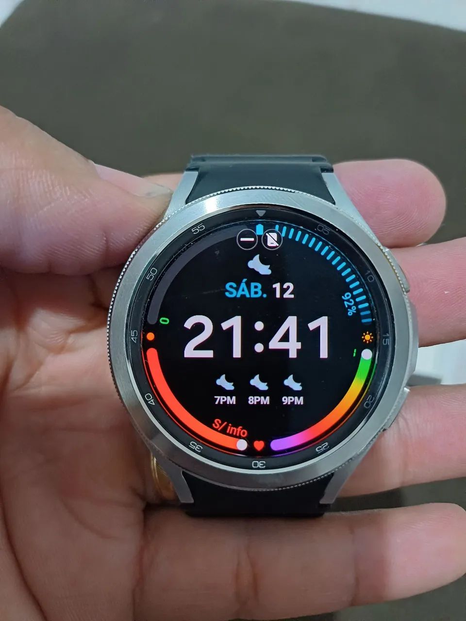Galaxy Watch 4 Classic 