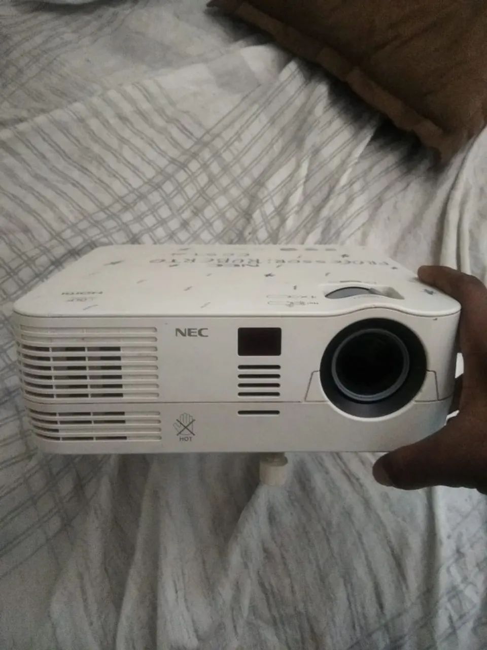 projetor NEC VE282