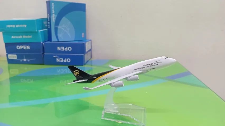 AVIÃO 747 da UPS - MINIATURA 16cm - PRESENTEAR / COLECIONAR - Foto 3
