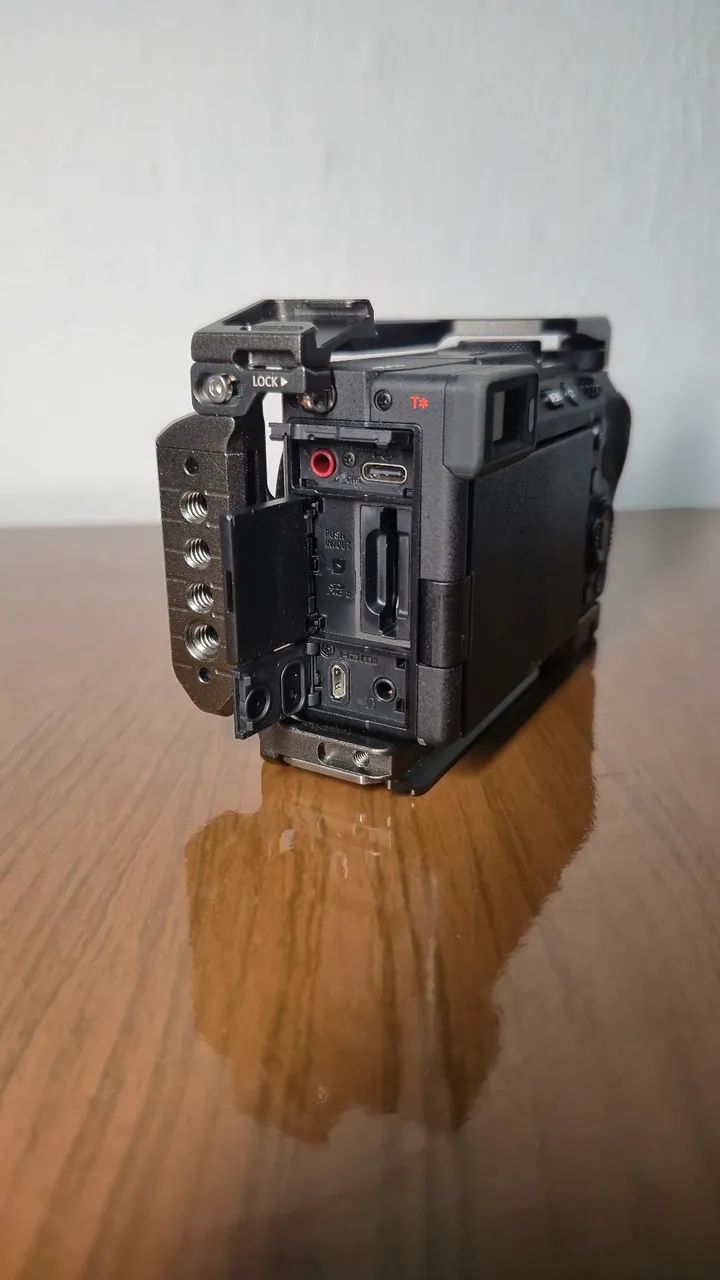 Câmera Sony a7c2 + Cage smallrig - Foto 2
