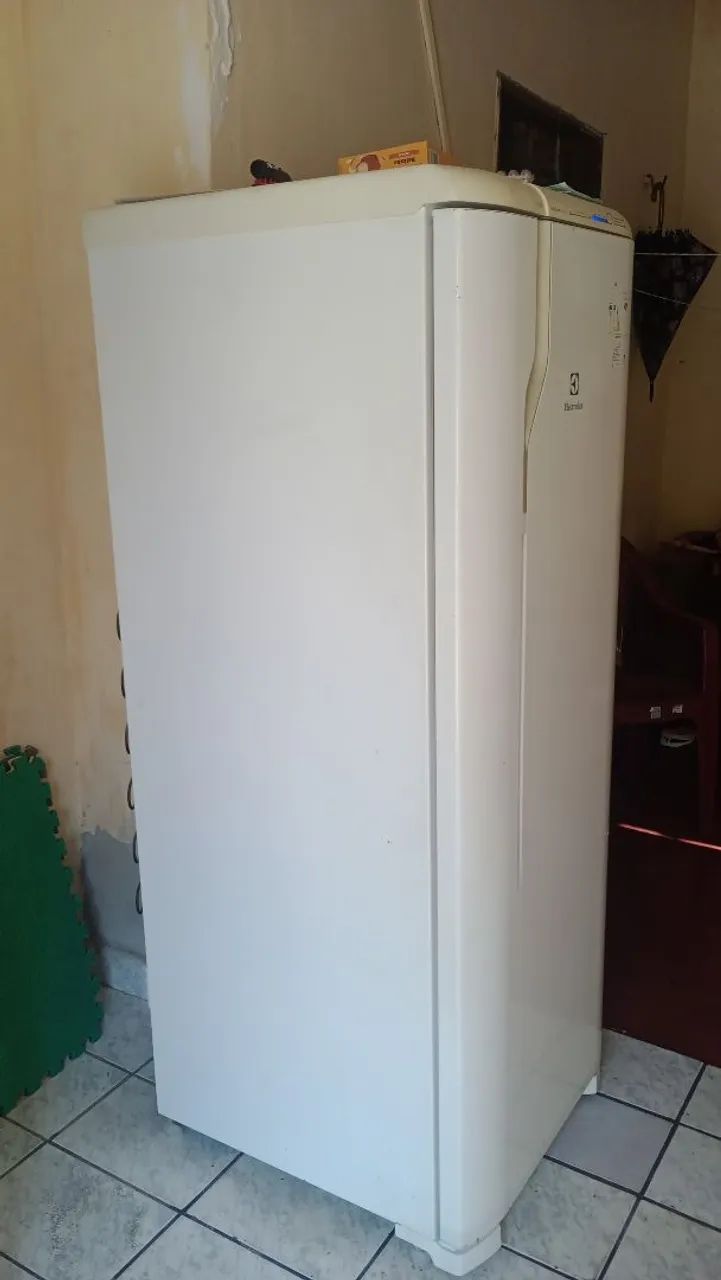        Geladeira / Refrigerador [Marca] [Modelo] Funcionando Bem - Foto 3