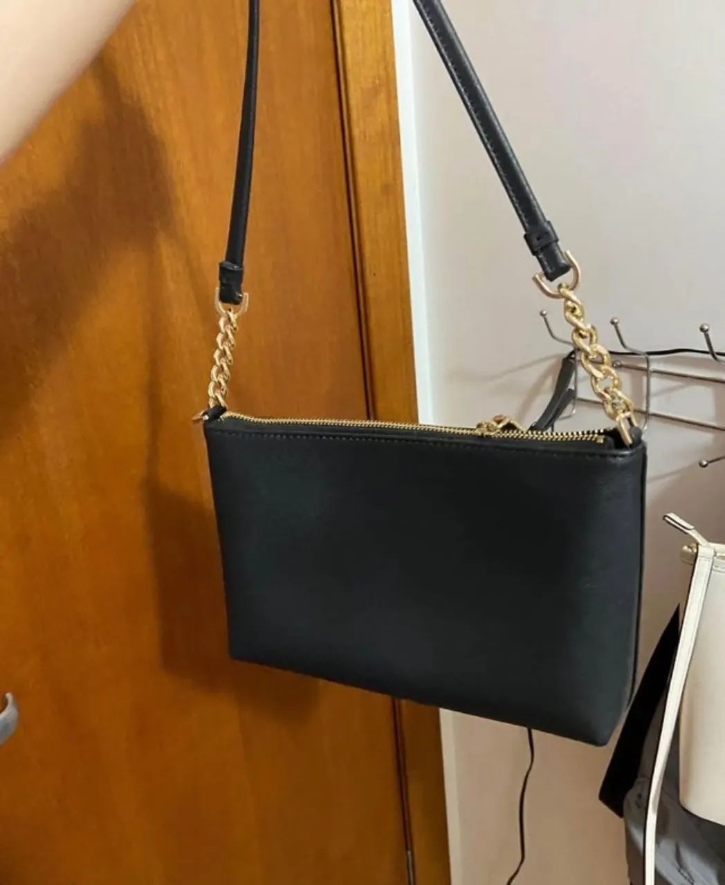 Vendo bolsa Calvin Klein, preta, nova - Foto 3